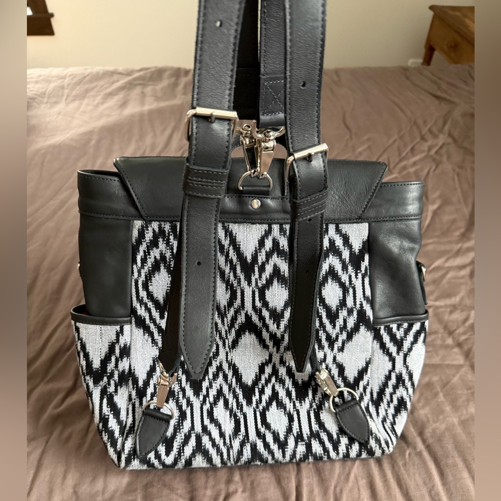 Monochrome Patterned Women's Backpack - image 4